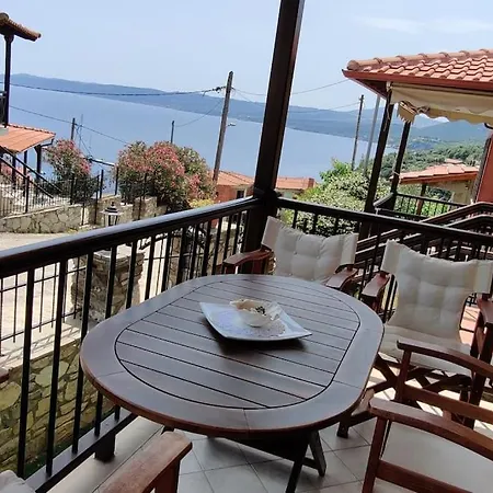 Sea And Mountain View Cosy House